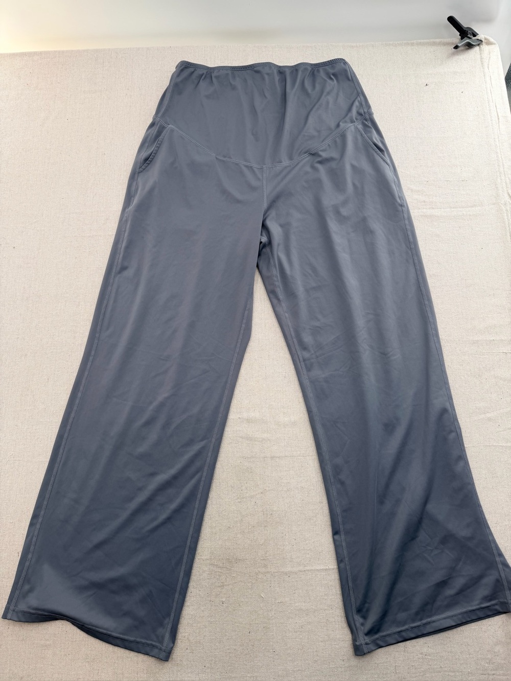 Wide-Leg Comfort Pants in Charcoal Gray